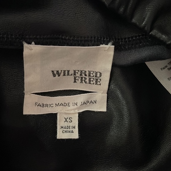 Beautiful Aritzia Wilfred Free faux leather leggings - Picture 5 of 6